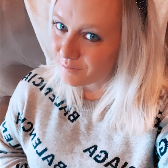 Meet Lindsay your ✨Posh Ambassador✨ - Picture 7 of 16